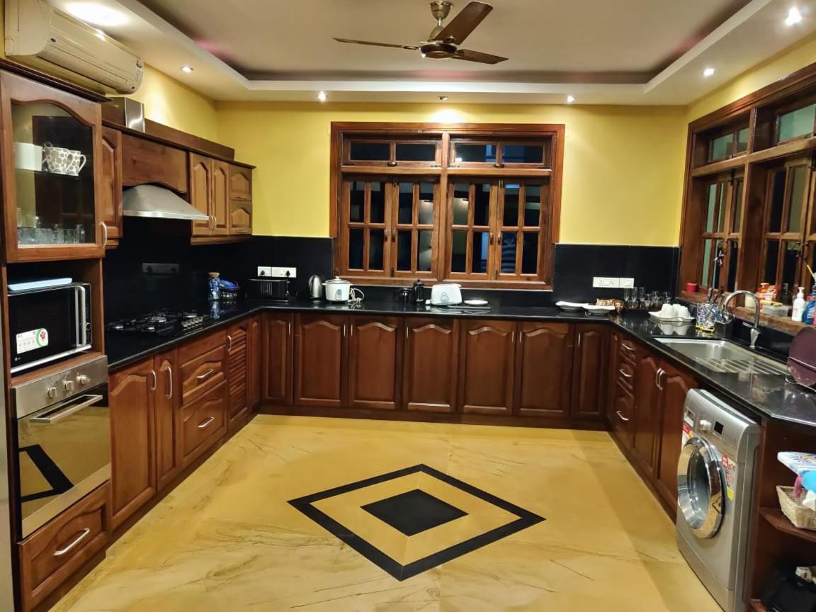 Villa Nazuri W Caretaker Candolim Zewnętrze zdjęcie