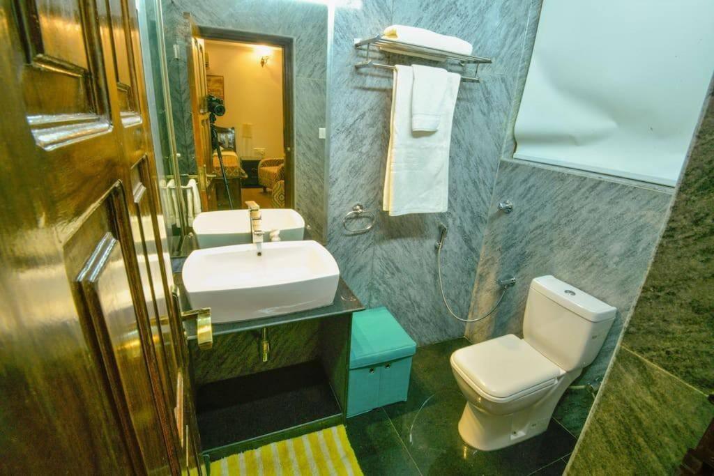 Villa Nazuri W Caretaker Candolim Zewnętrze zdjęcie